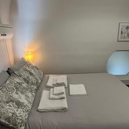 Persefone Apartment Catania Bagian luar foto