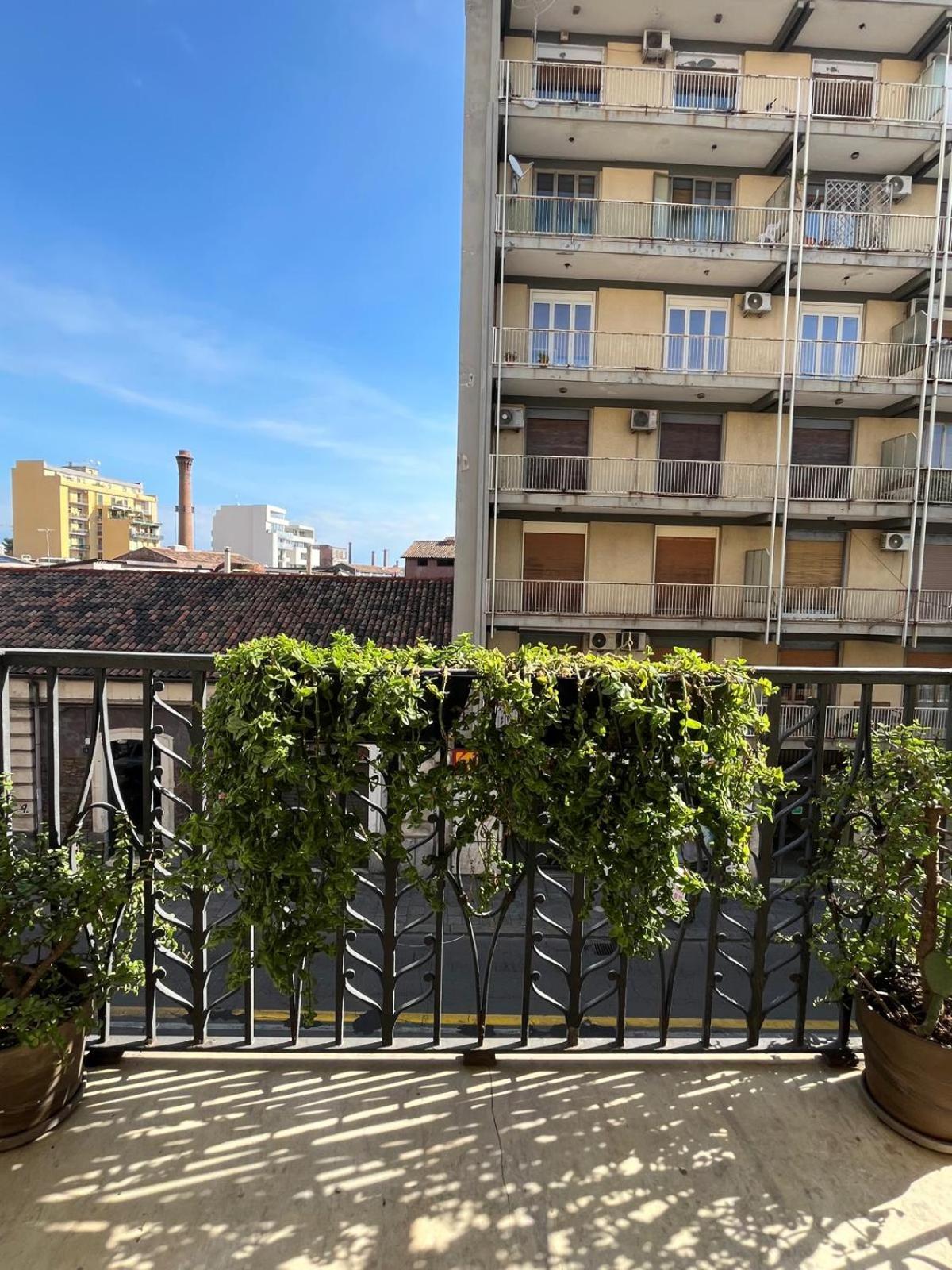 Persefone Apartment Catania Bagian luar foto