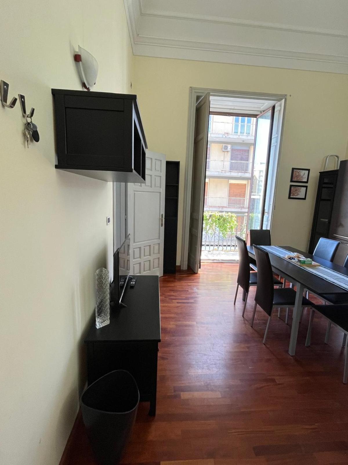 Persefone Apartment Catania Bagian luar foto
