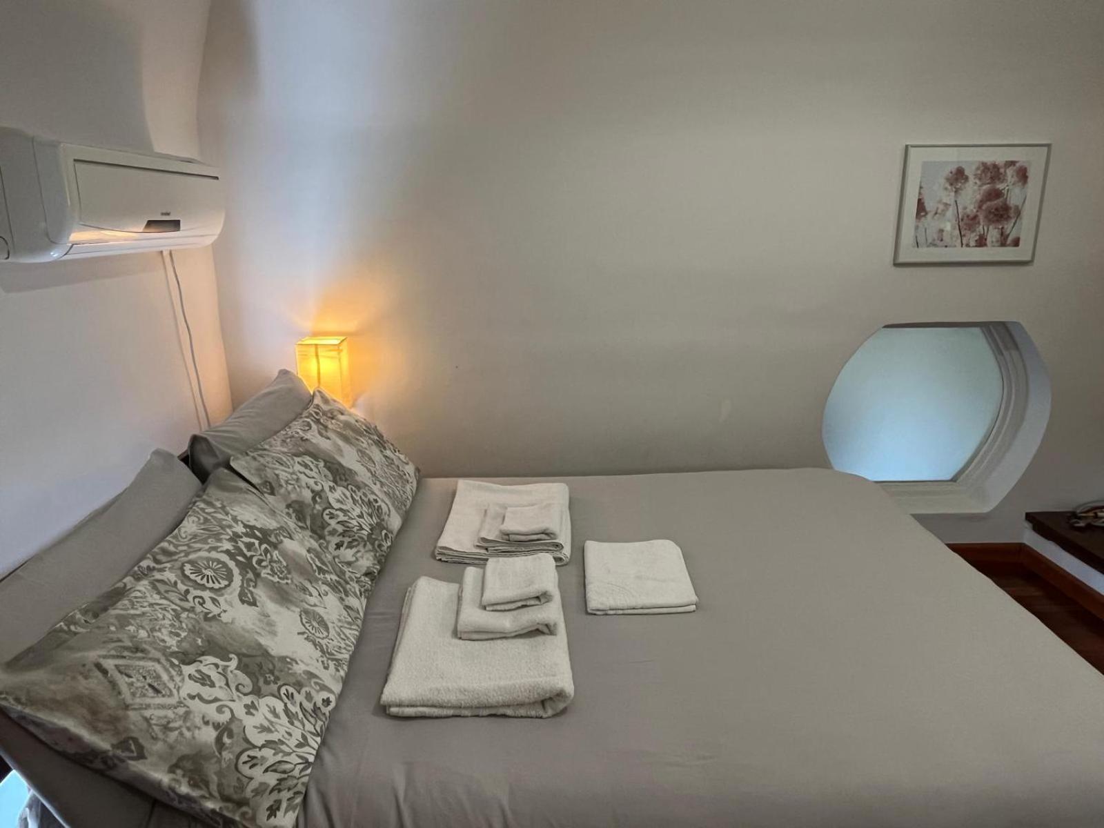 Persefone Apartment Catania Bagian luar foto