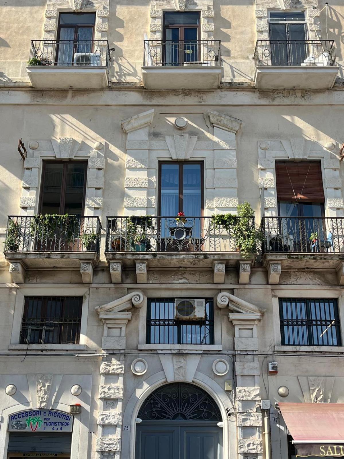 Persefone Apartment Catania Bagian luar foto